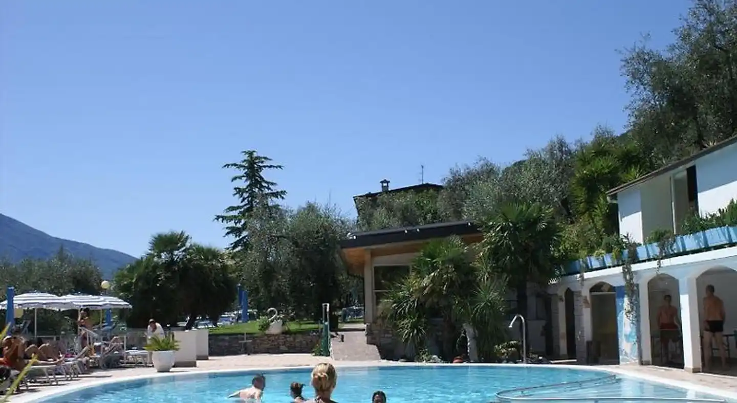 Riviera Pool