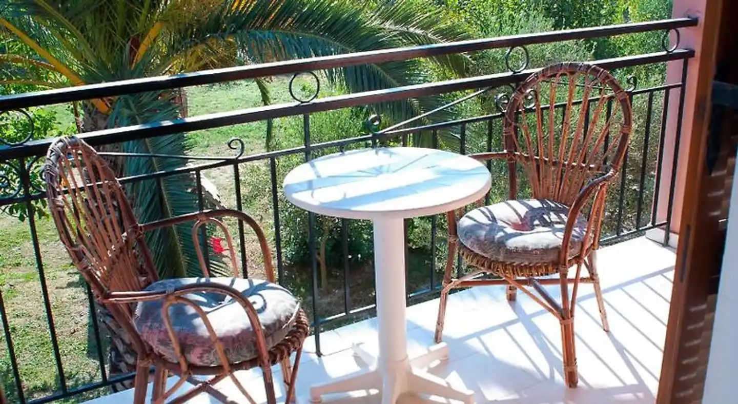 Chrysanthy Apartments Terrasse