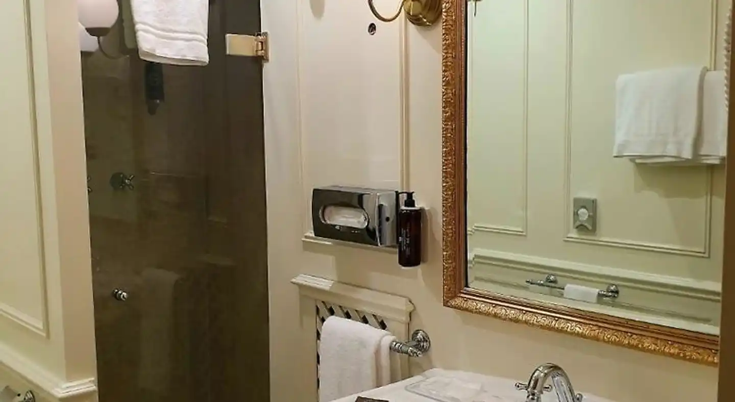 Alli Due Buoi Rossi Badezimmer