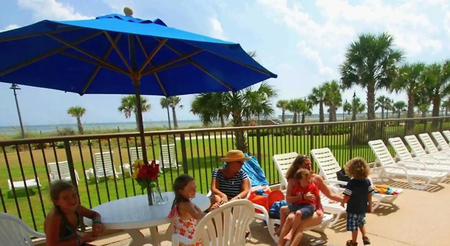 Holiday Sands North "On the Boardwalk" Terrasse