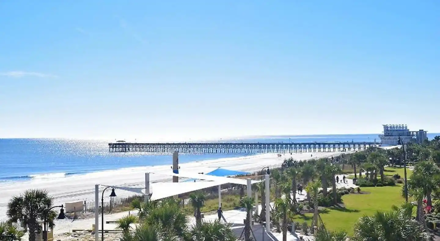 Holiday Sands North "On the Boardwalk" Strand