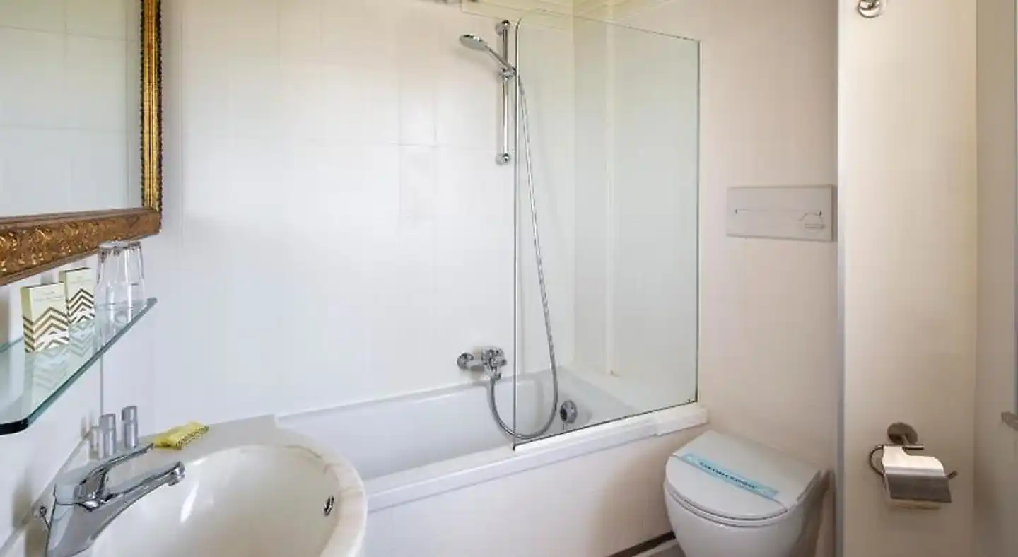 Hotel Des Nations Badezimmer
