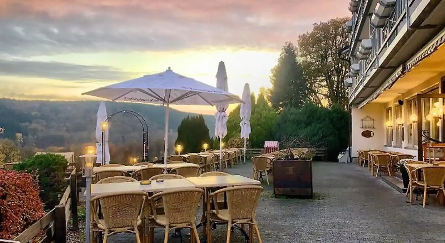 Schnutgenhof Ubernachtung am Biggesee Terrasse