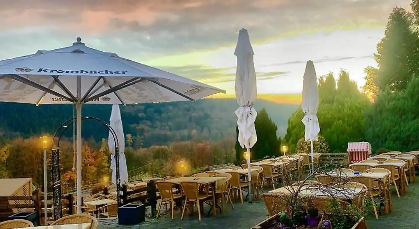 Schnutgenhof Ubernachtung am Biggesee Terrasse