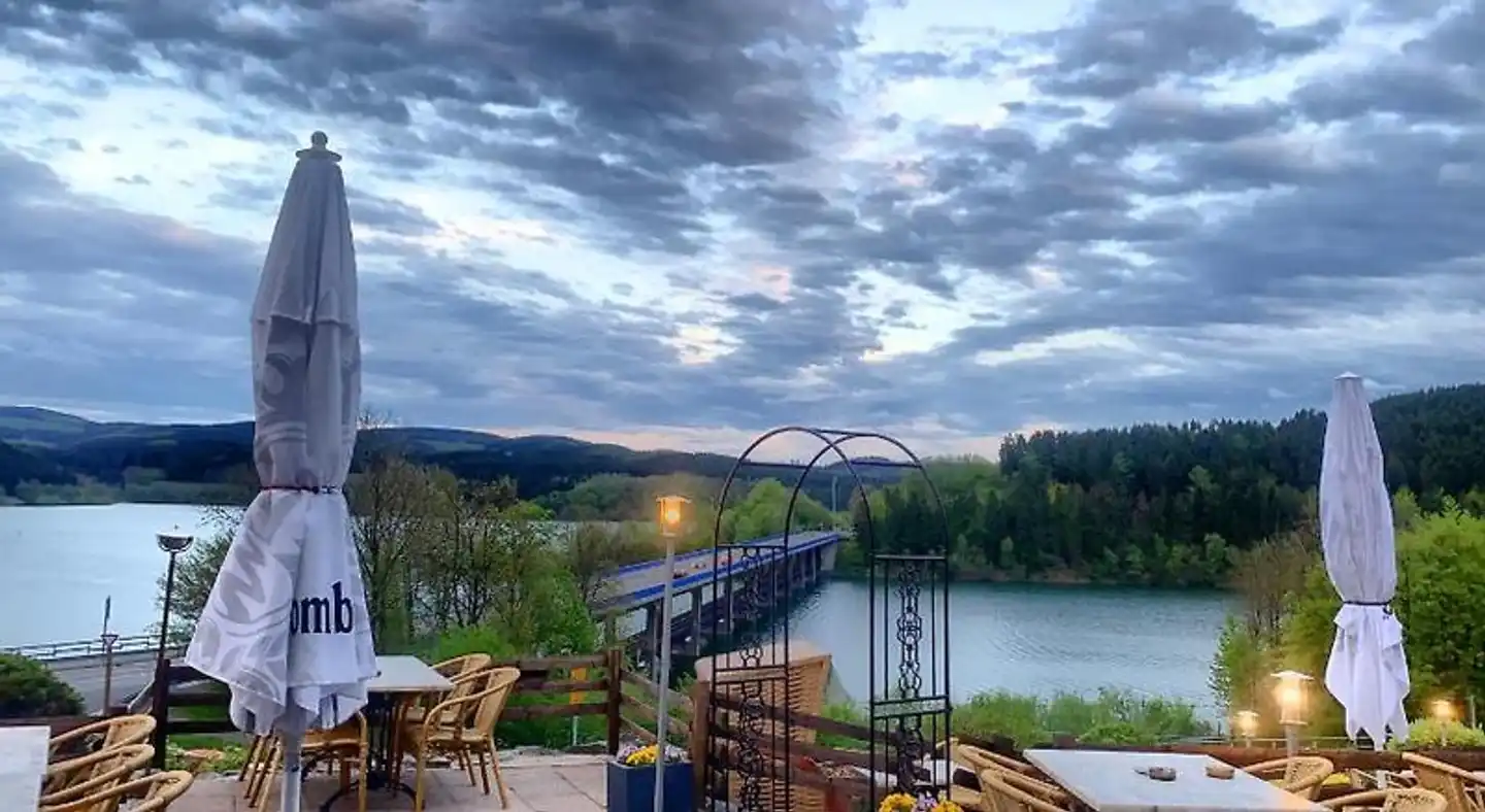 Schnutgenhof Ubernachtung am Biggesee Terrasse