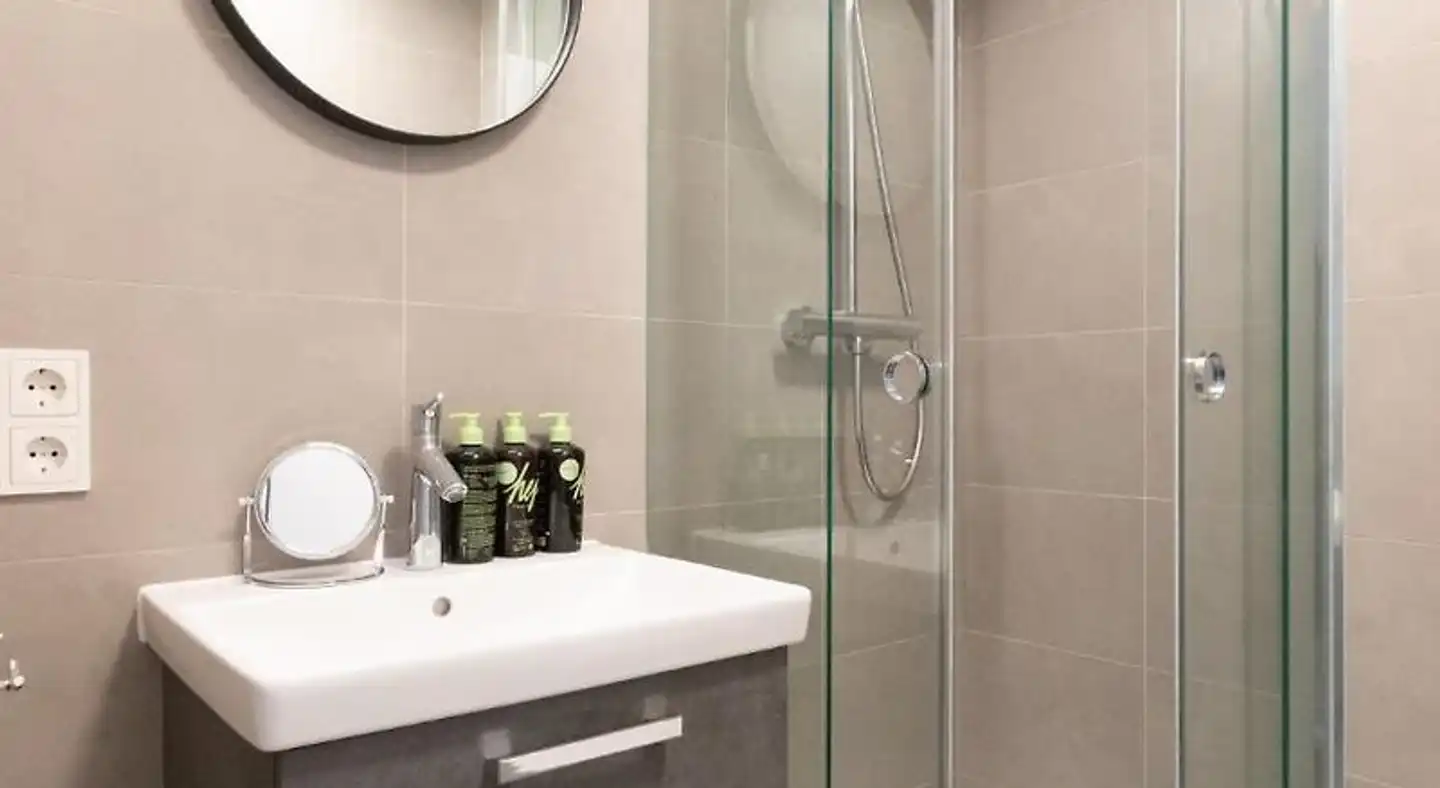 limehome Berlin Luise-Henriette-Str. Badezimmer