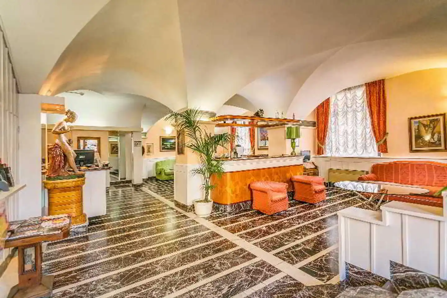 Hotel Argentina Lobby