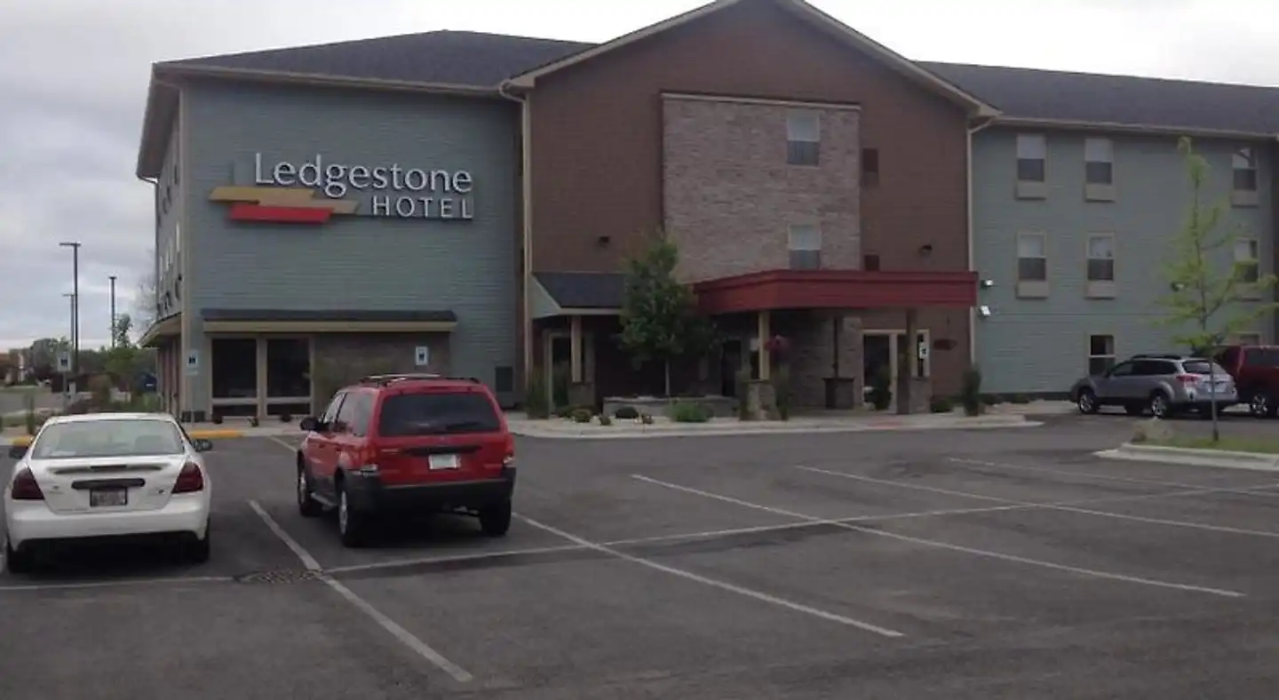 Ledgestone Hotel Billings Aussenansicht