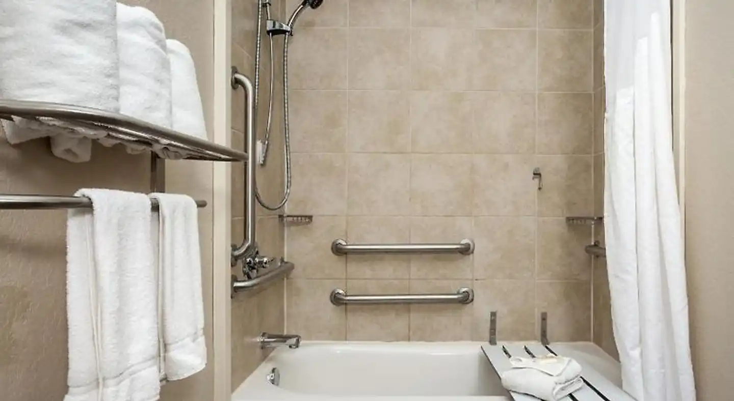 Holiday Inn San Antonio NW - Seaworld Area Badezimmer