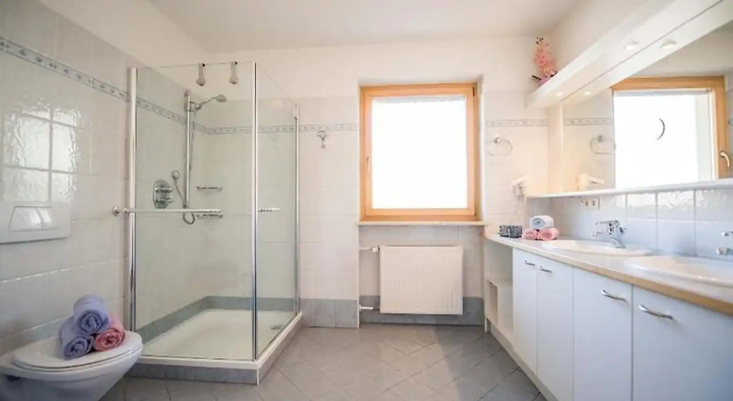 Pension Kranebitt Badezimmer
