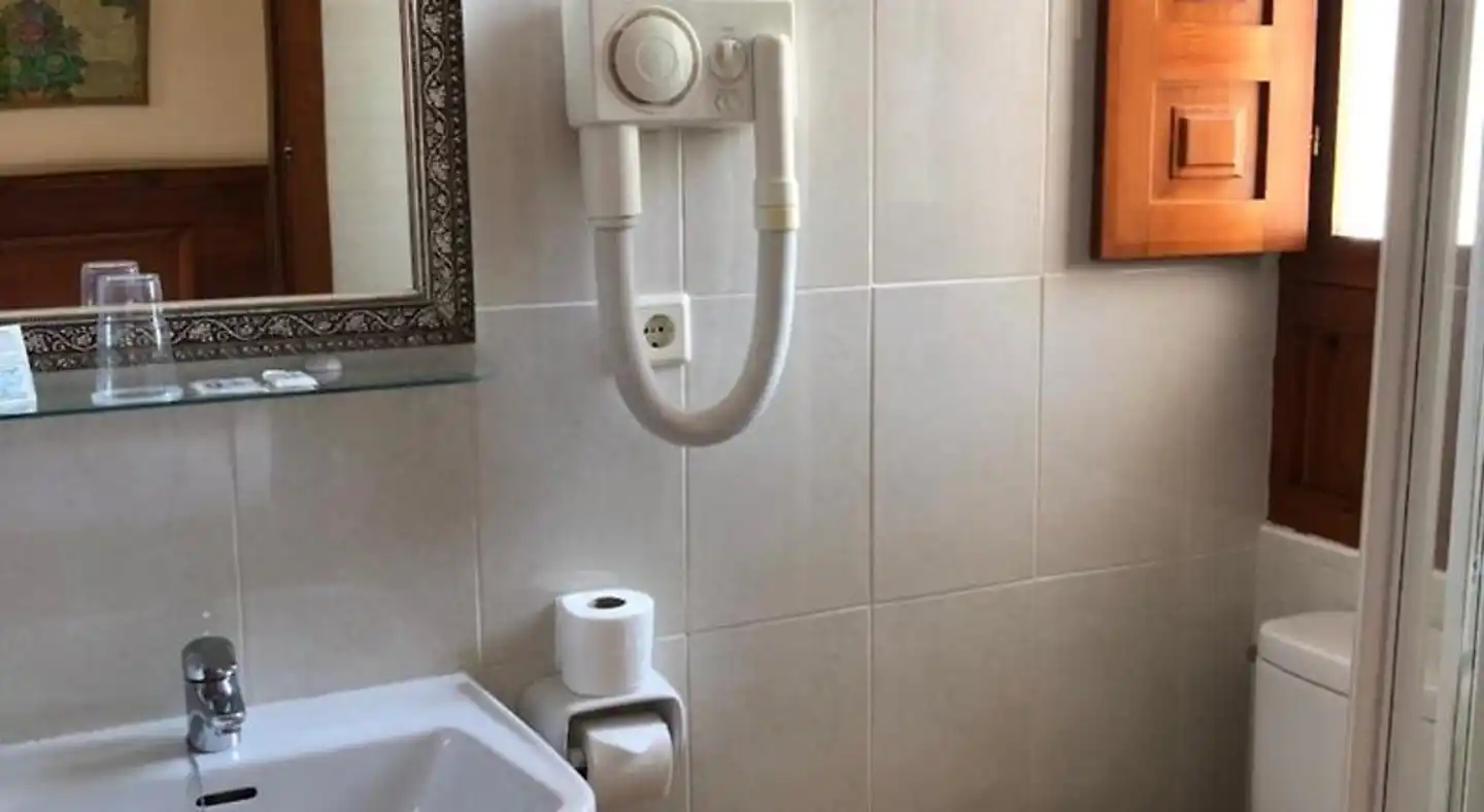 Hostal Loreto Badezimmer