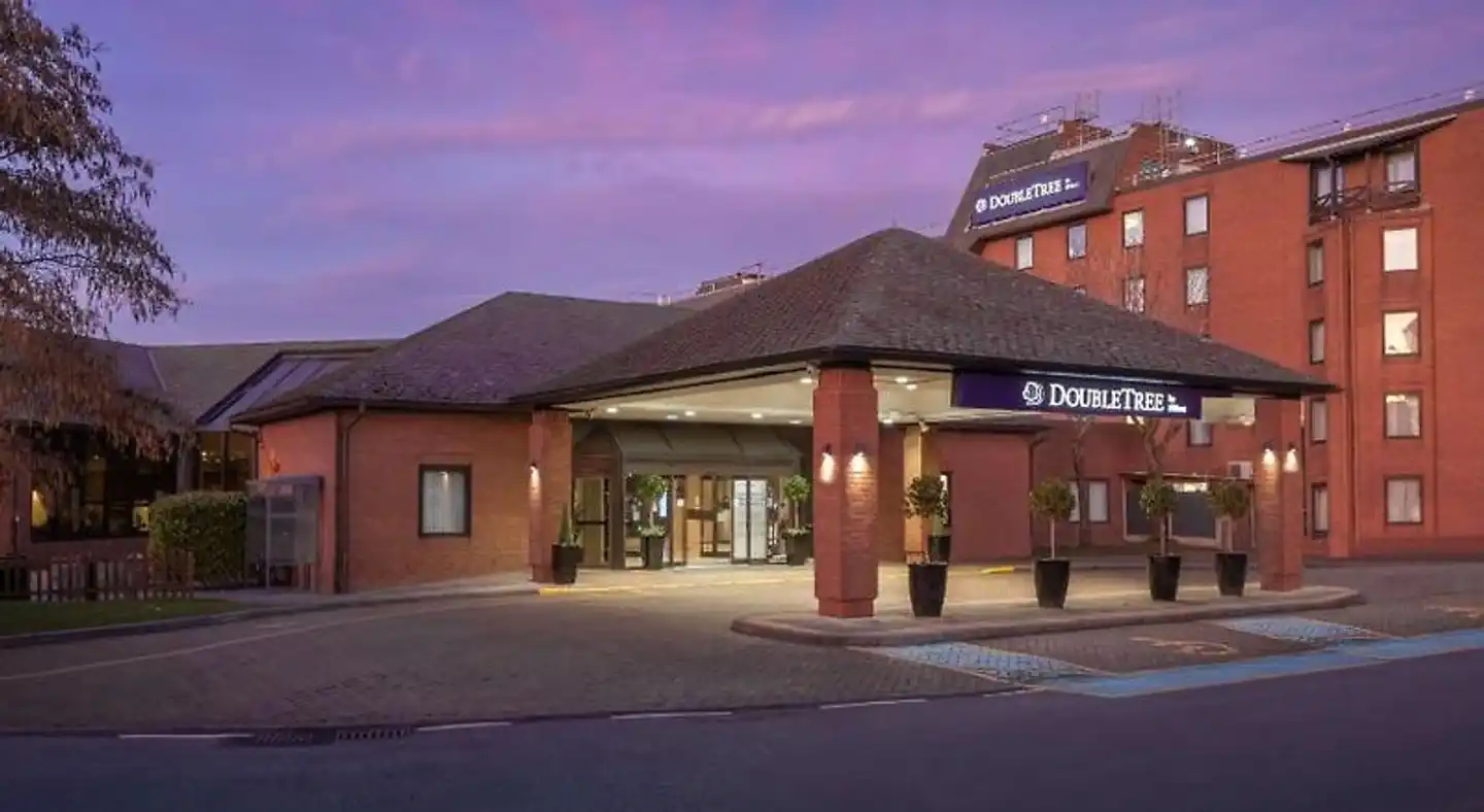 DoubleTree by Hilton Manchester Airport Aussenansicht