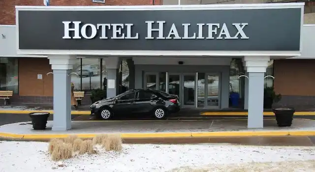 HOTEL HALIFAX Aussenansicht