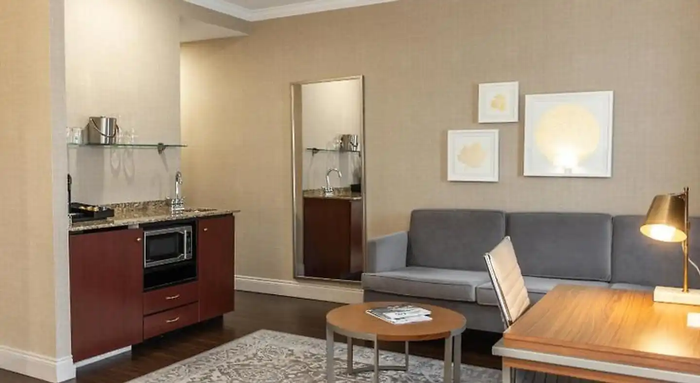 The Lord Nelson Hotel & Suites Wohnbeispiel