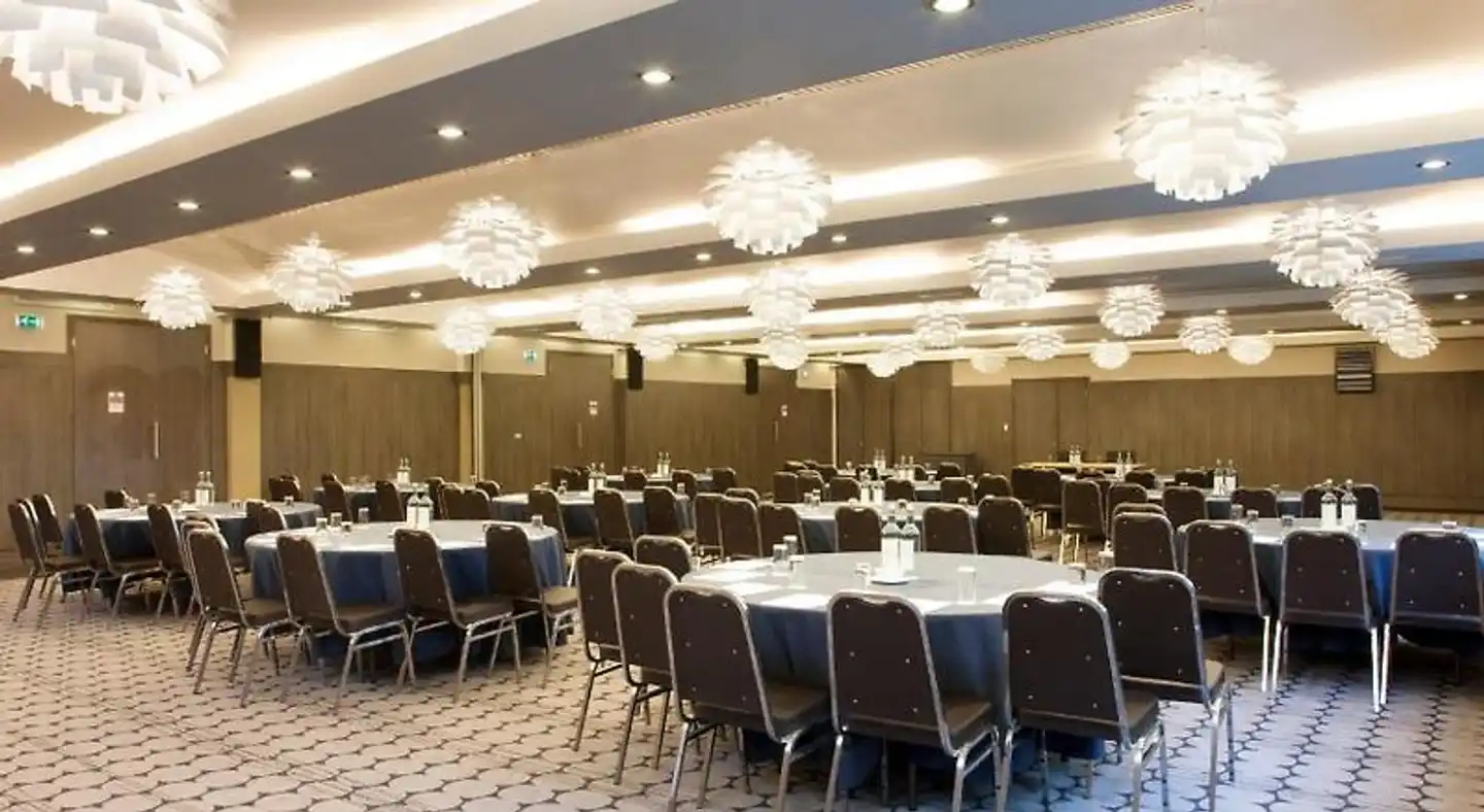 Crowne Plaza London - Kingston Konferenz