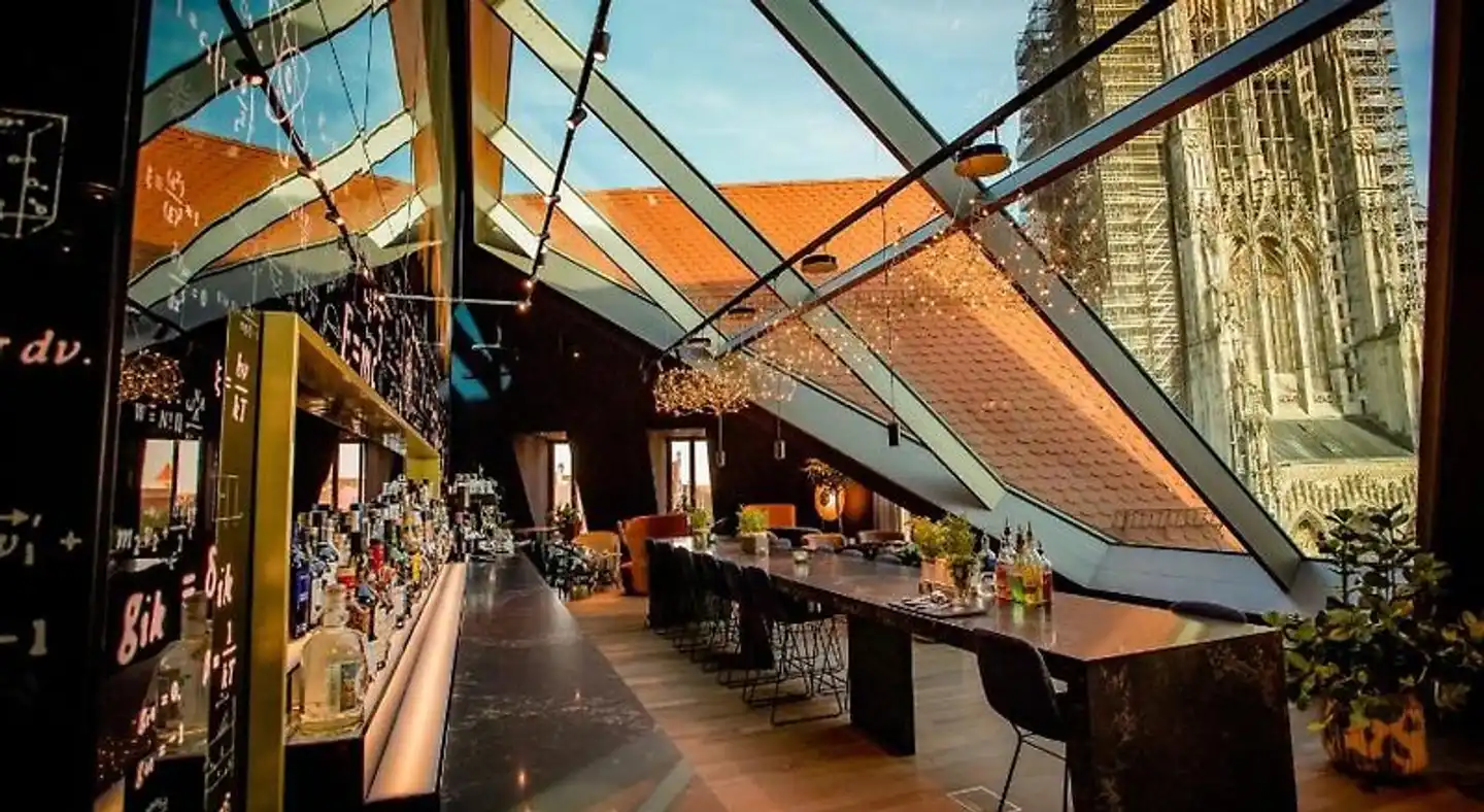 Motel One Ulm Bar