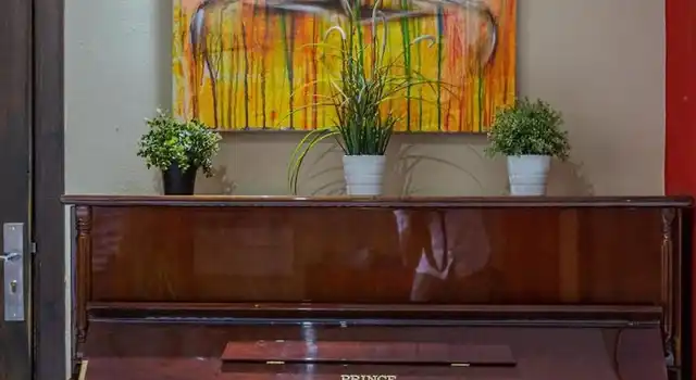 Le Caspien Lobby