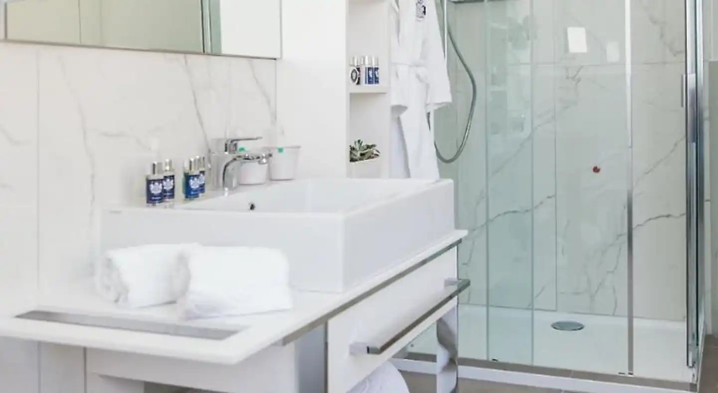 Sanremo Luxury Suites Badezimmer
