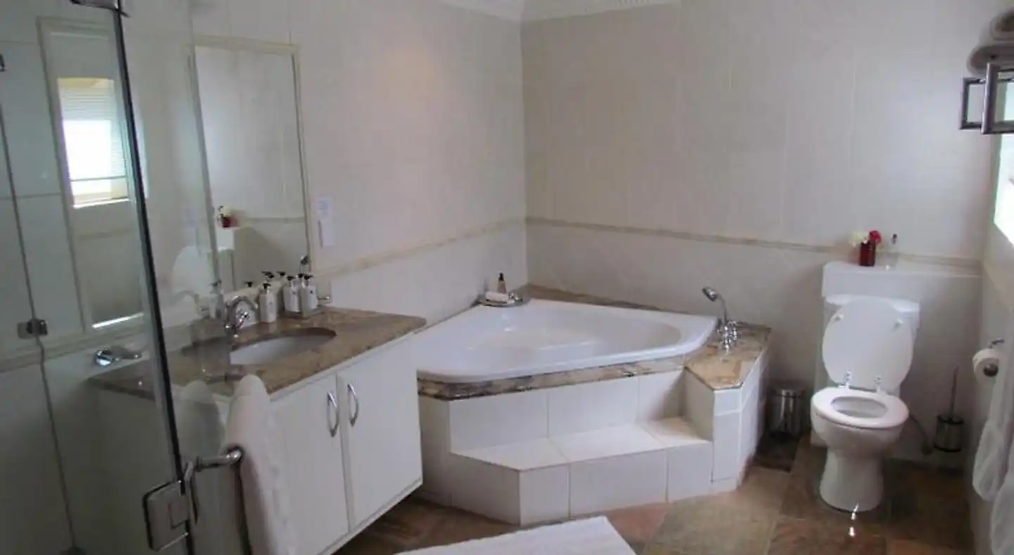 Matumi Golf Lodge Badezimmer