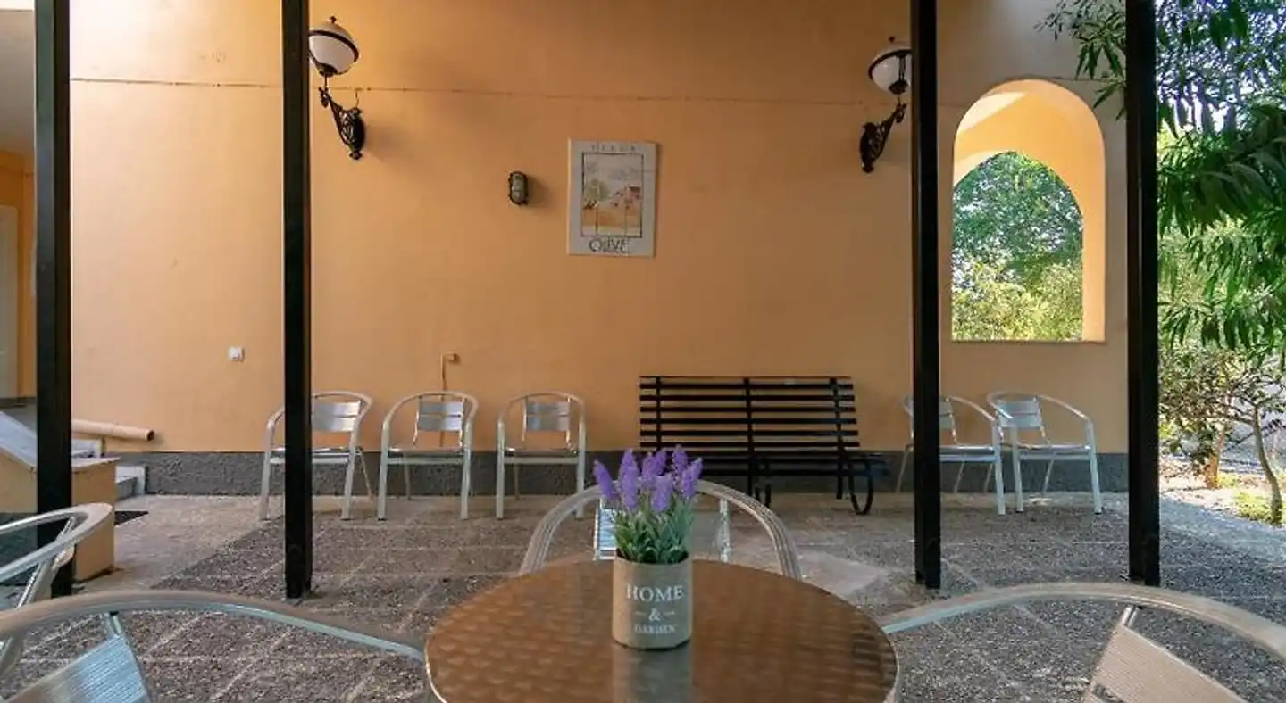 Villa Olive apartments Restaurant