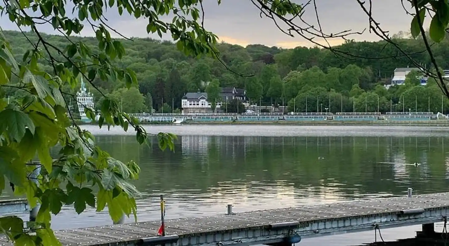 Parkhaus Hügel Strand