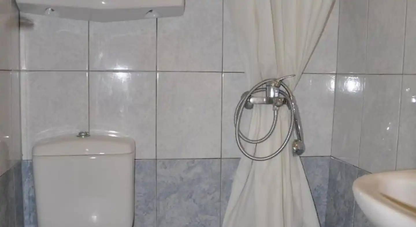 Molos Beach Apartments Badezimmer