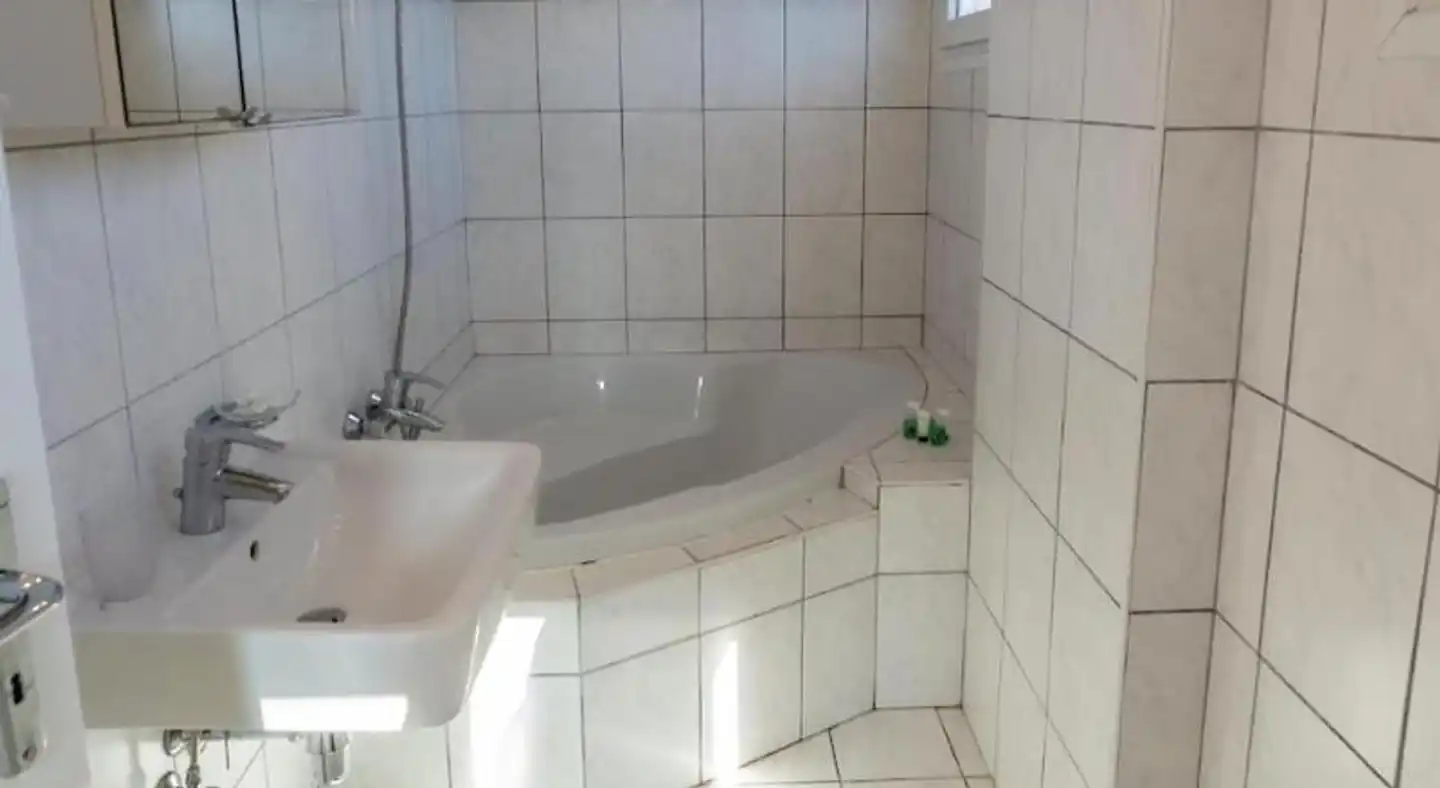 Botzoris Apartments Badezimmer