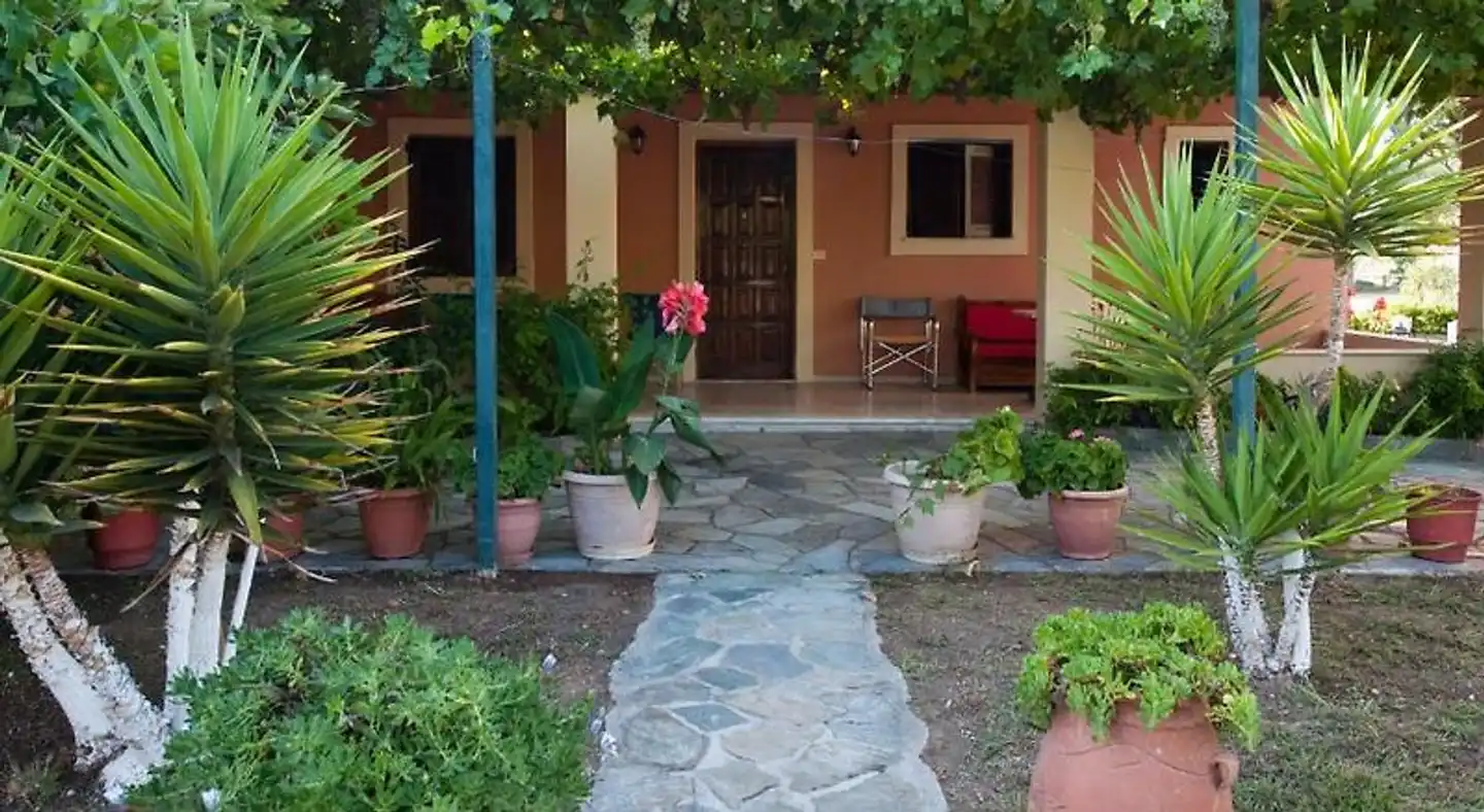 Helena Apartments & Villas Garten