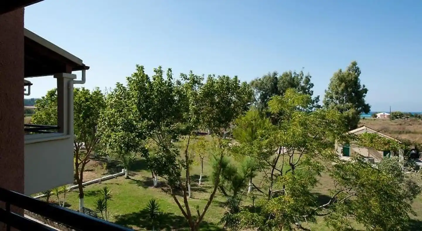 Helena Apartments & Villas Garten
