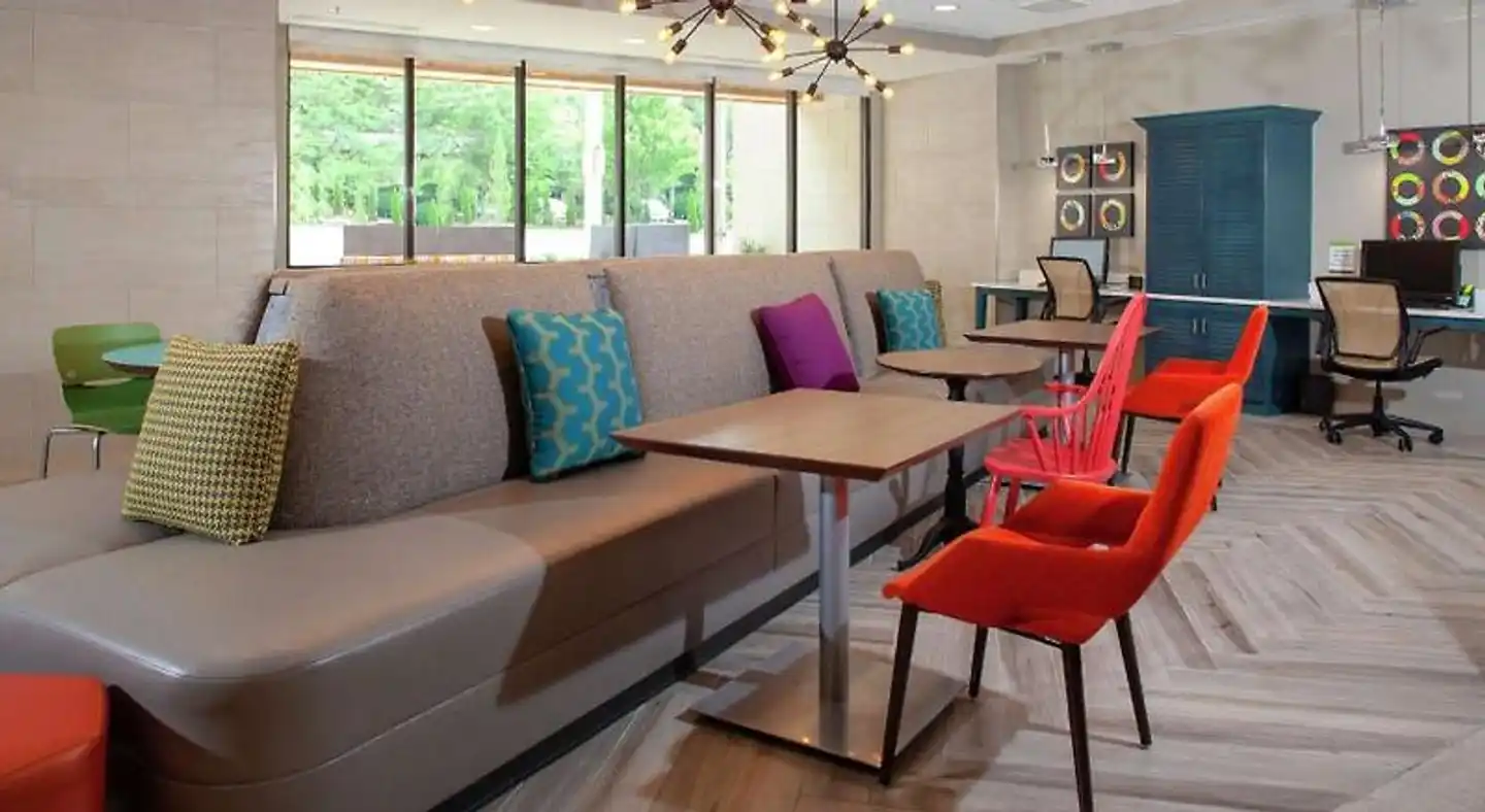 Home2 Suites by Hilton Bloomington Lobby