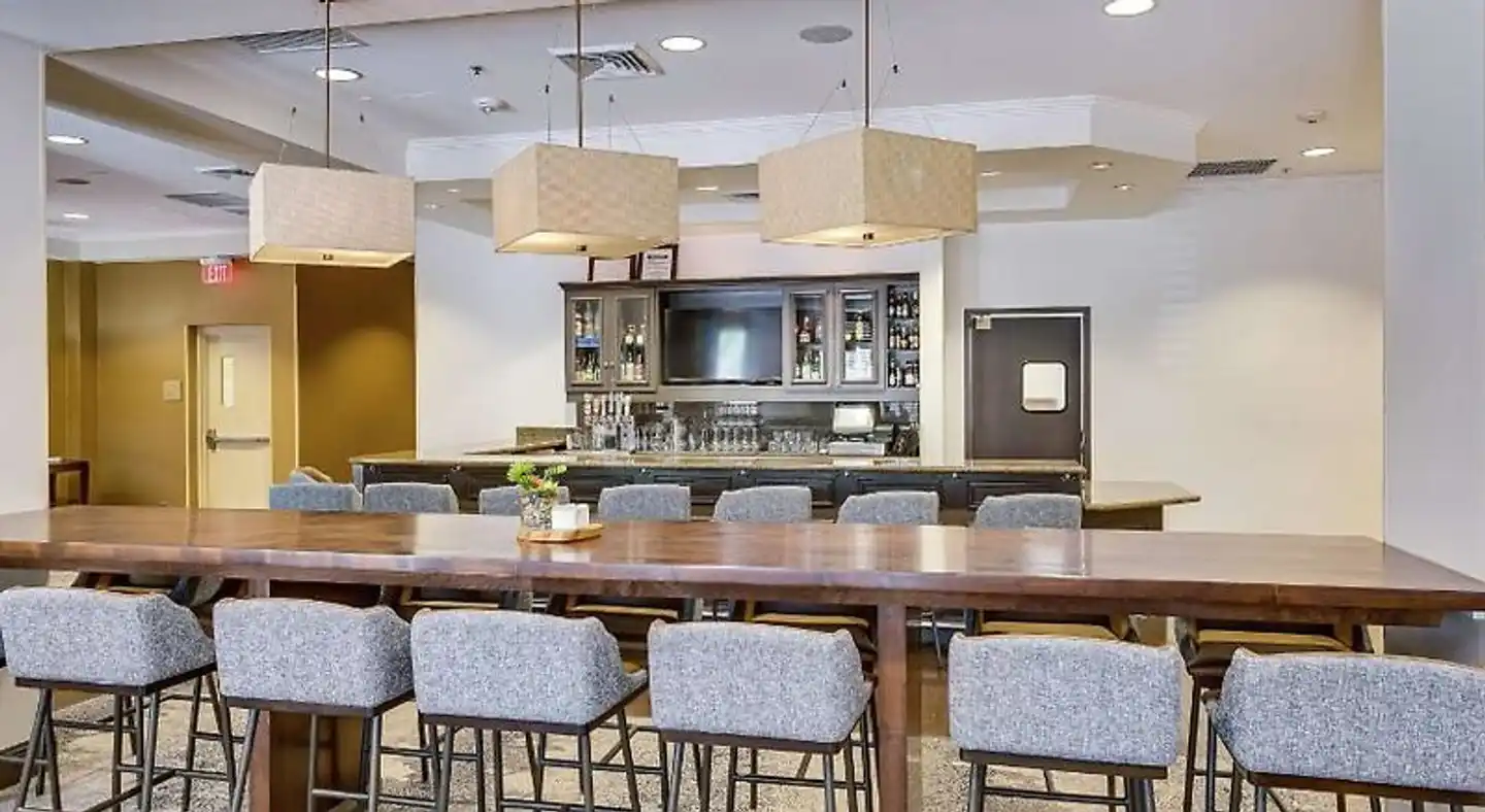 Hilton Garden Inn Phoenix Airport North Bar