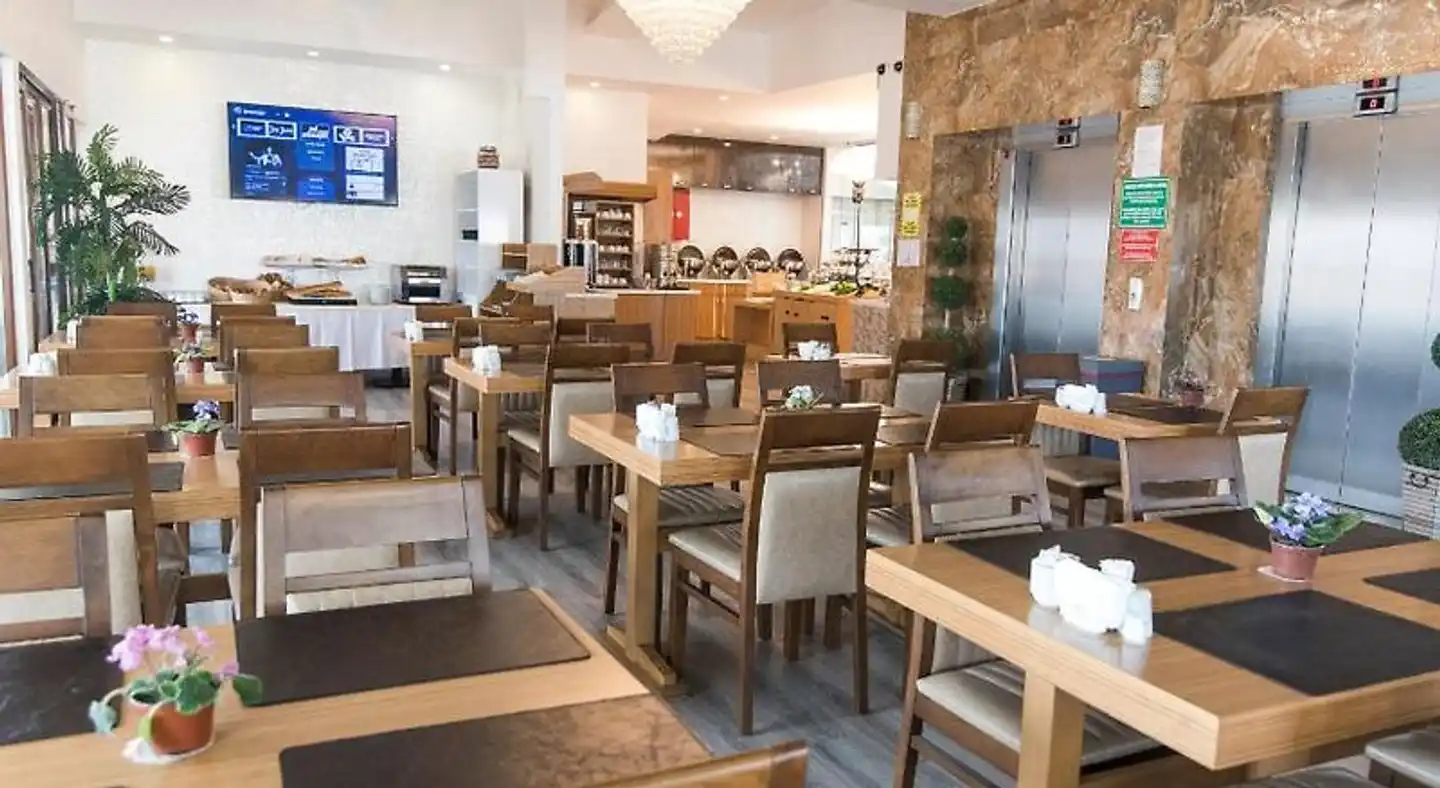 Midmar Hotel Restaurant