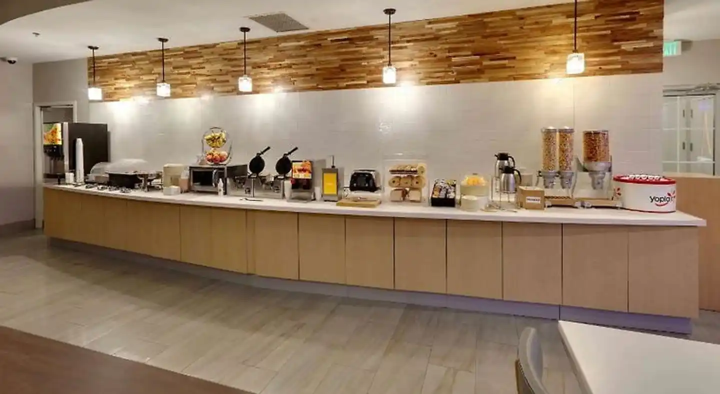 Hotel La Quinta Inn & Suites by Wyndham Dallas Love Field Bar