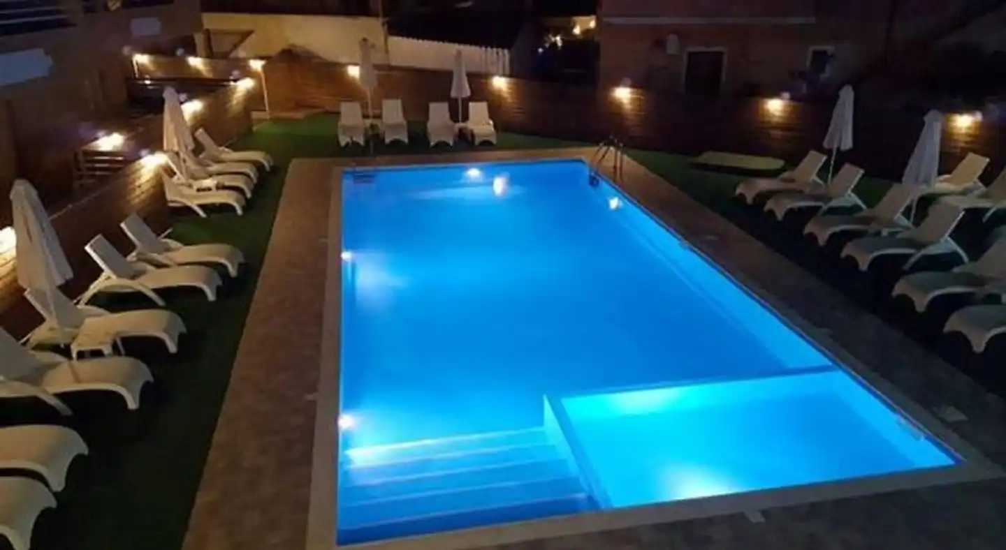 Roda Pearl Resort Hallenbad
