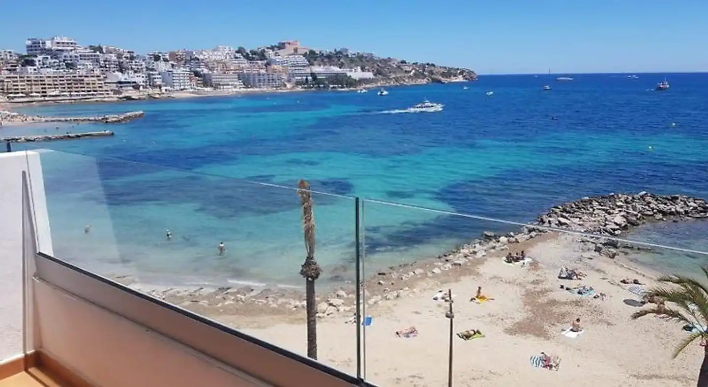 Llobet A Strand