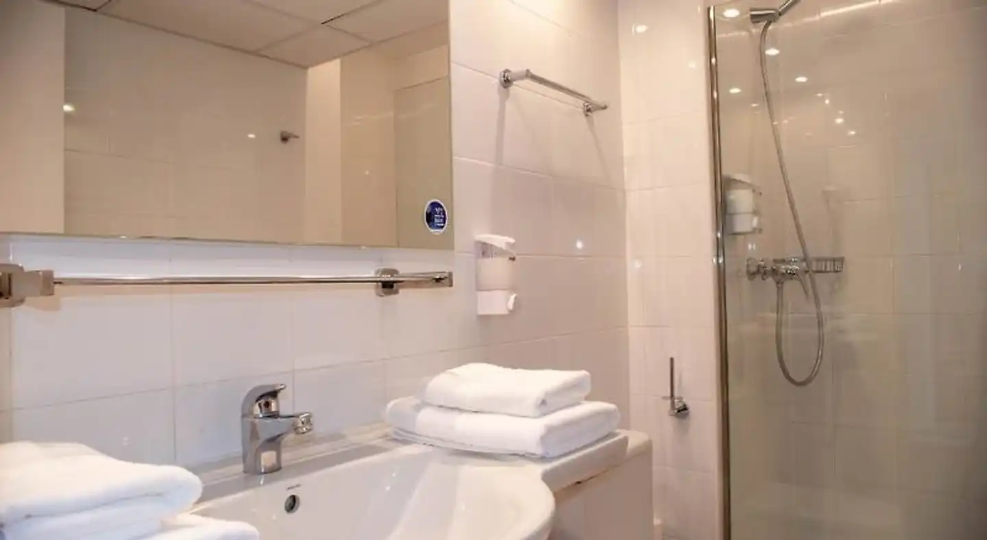Llobet A Badezimmer