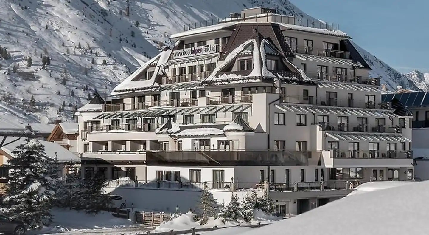 Alpenland Aussenansicht