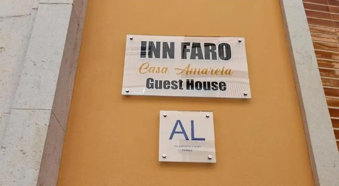 Inn Faro - Casa Amarela - Guest House Landkarte