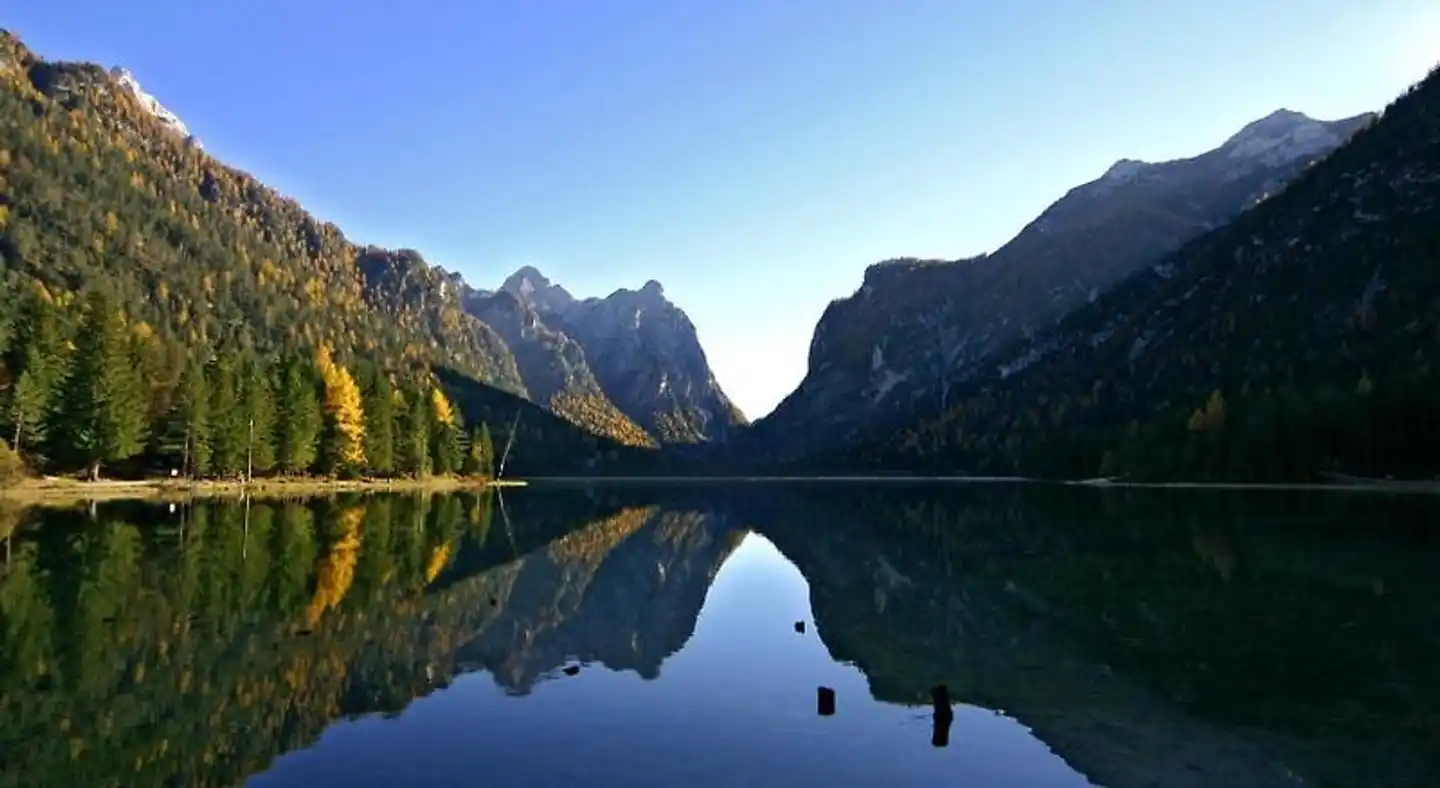 Skyview Chalets am Camping Toblacher See Landschaft