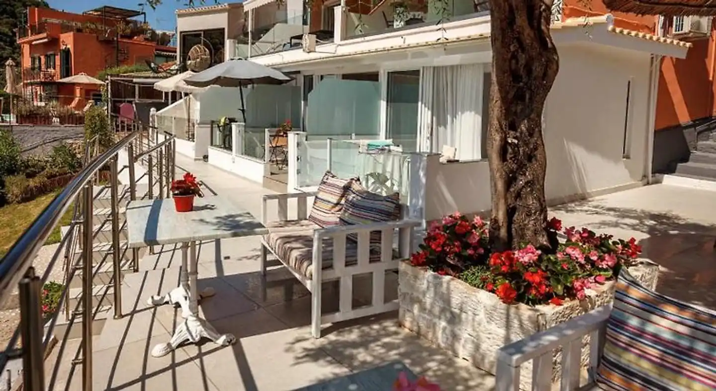 Napoleon Apartments Terrasse