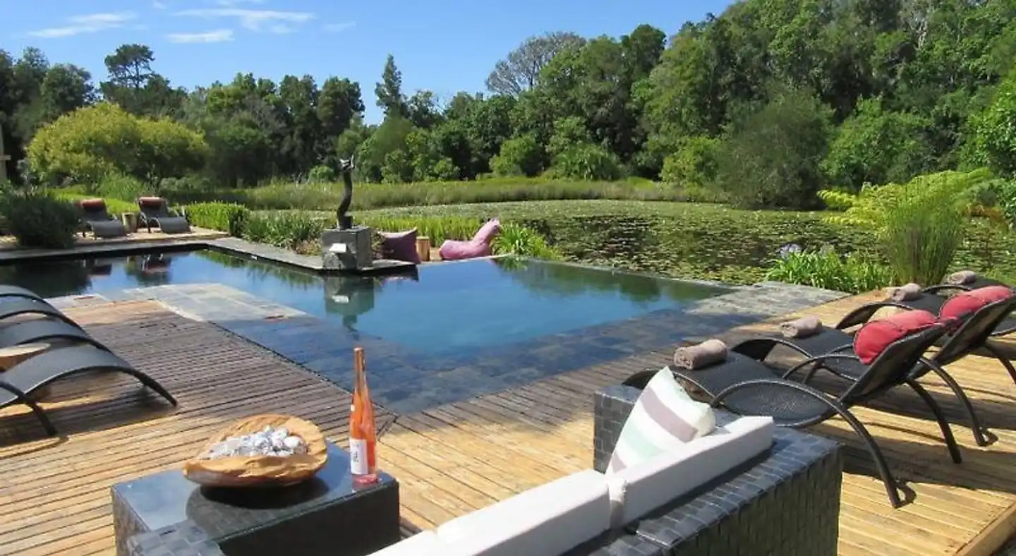 Lily Pond Country Lodge Strand