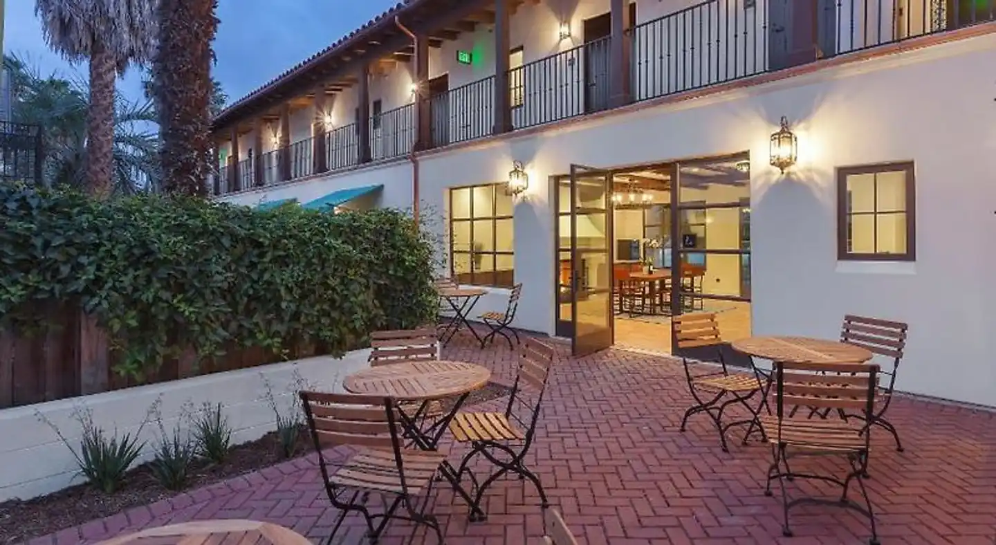 Days Inn Santa Barbara Aussenansicht