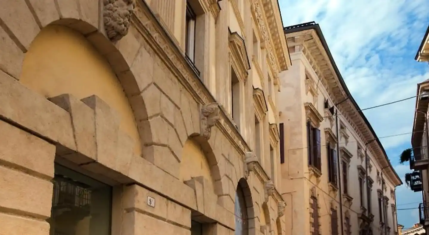 Oriana Suites Verona Aussenansicht