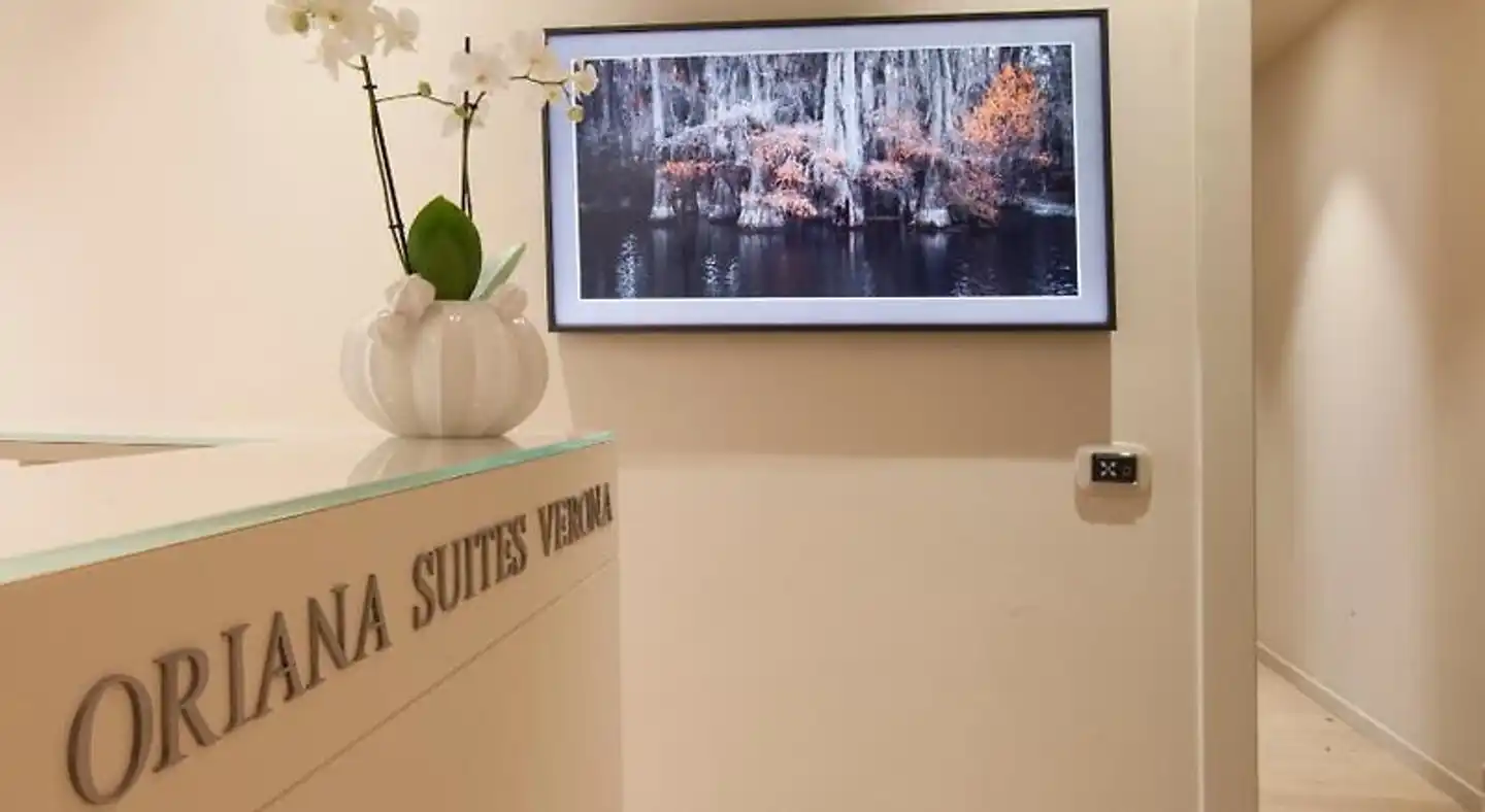 Oriana Suites Verona Lobby