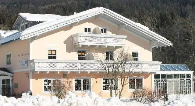 Zum Hirschenstein Aussenansicht