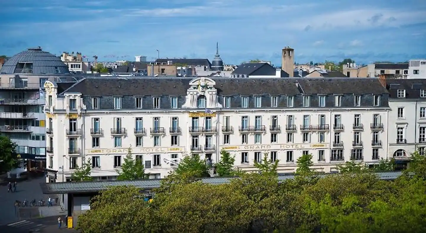 Le Grand Hôtel de Tours Aussenansicht