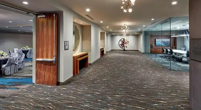 Hilton Garden Inn San Diego Downtown/Bayside Lobby