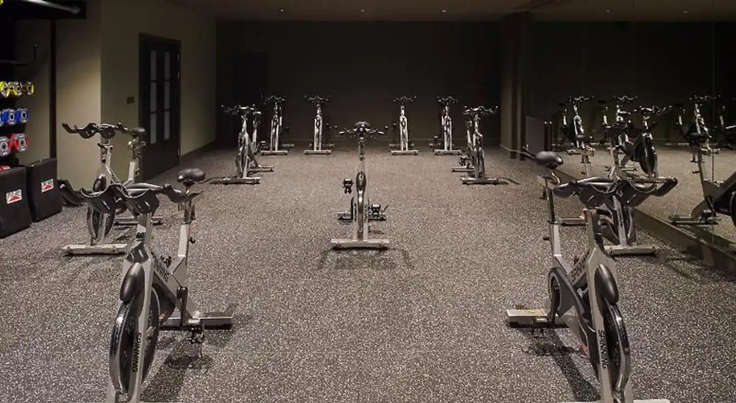 Kimpton Charlotte Square Sport und Entertainment