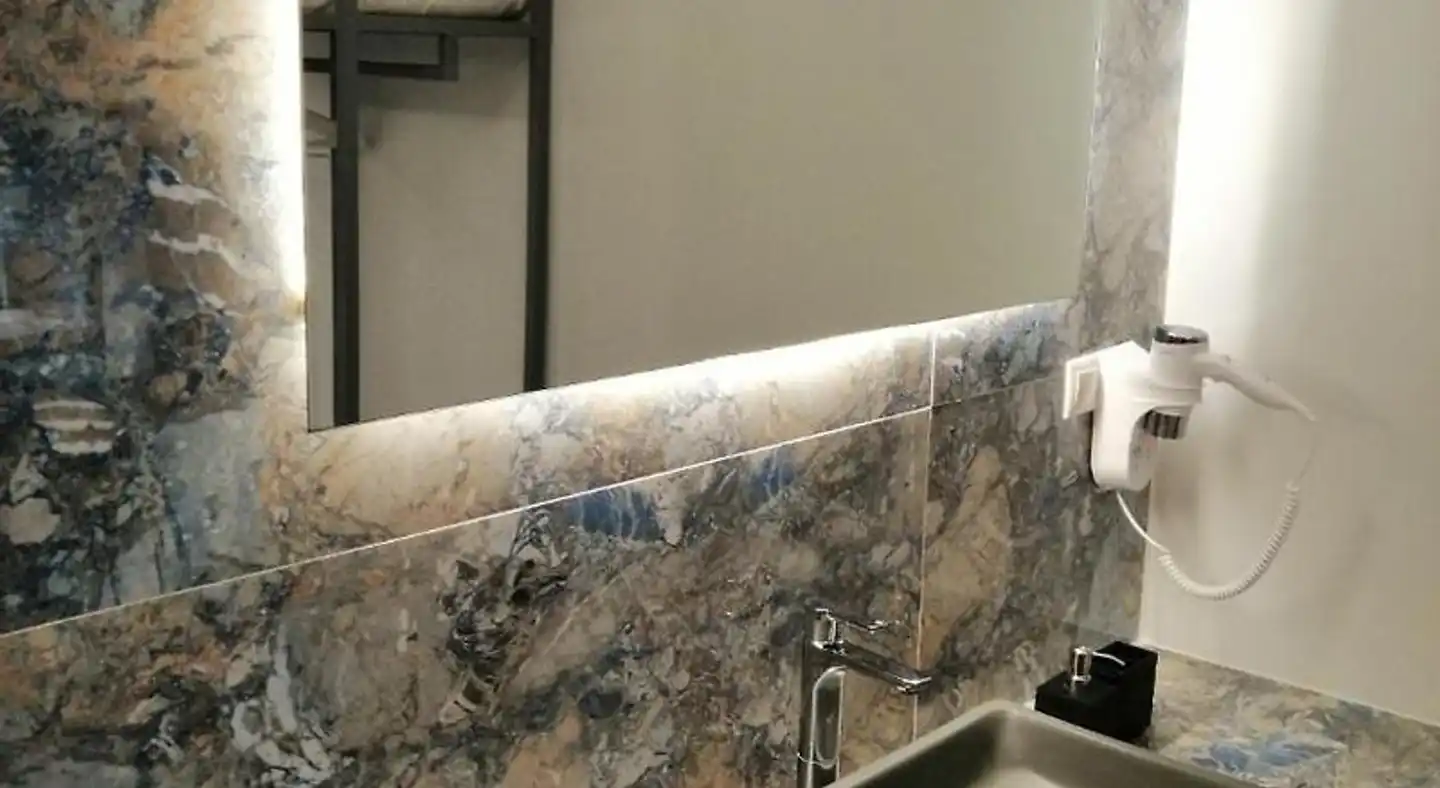 24K Athena Suites Badezimmer