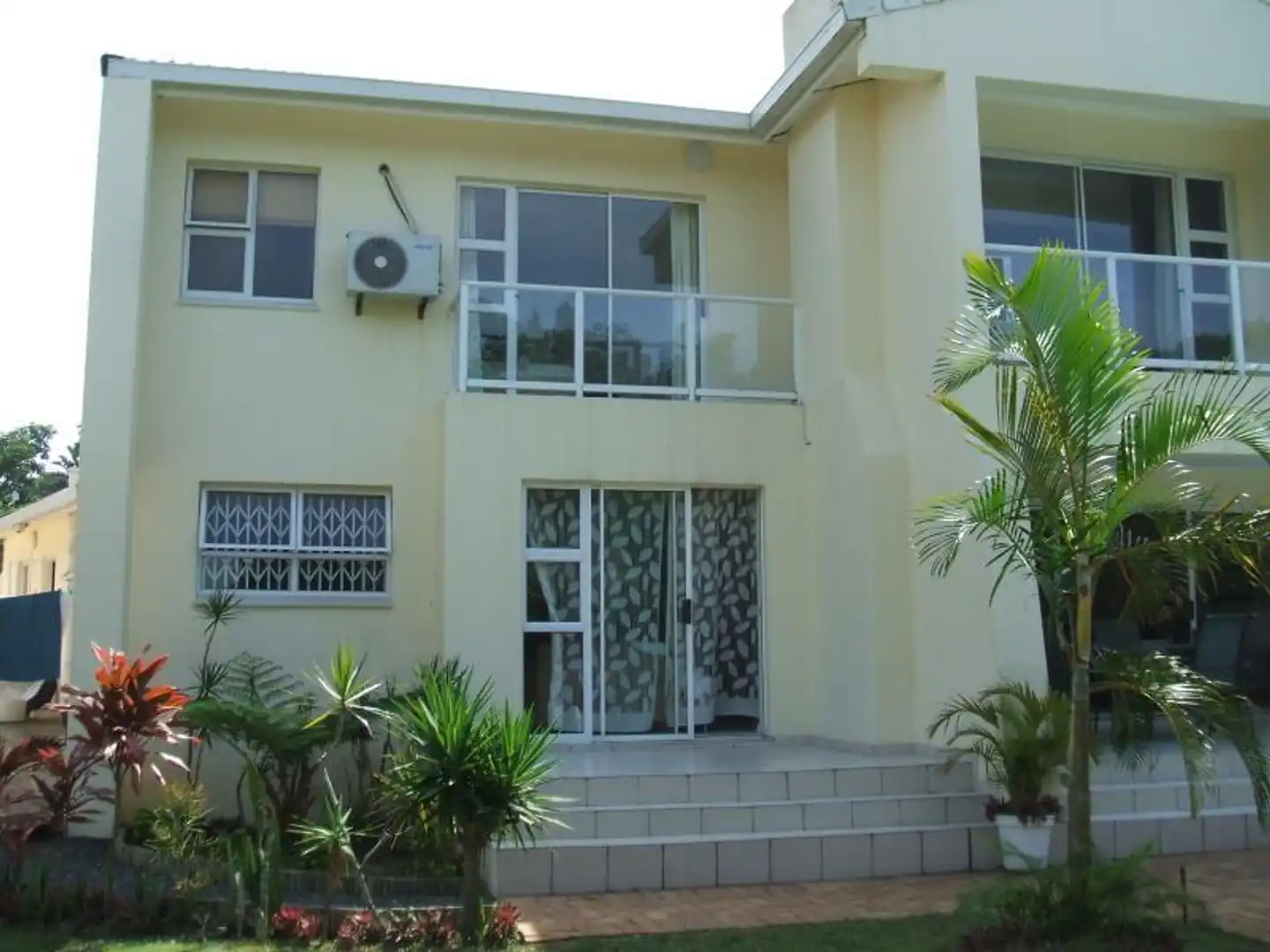 Ridgesea Guest House Aussenansicht